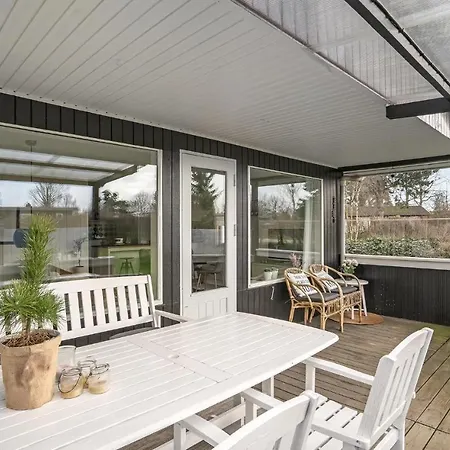 Stunning In Sydals W/ 3 Bedrooms Holiday home Sonderby (Sonderjylland)